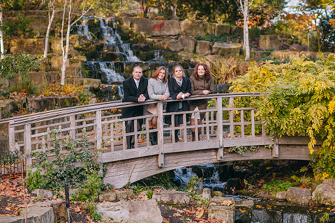family portrait autumn outdoor fall photo shoot London Regent's park portrait  (1)