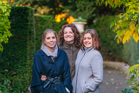 family portrait autumn outdoor fall photo shoot London Regent's park portrait  (23)